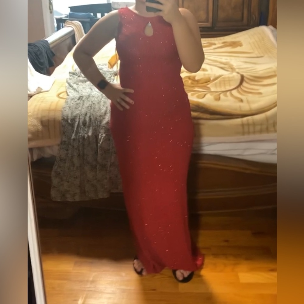 2000’s Elegant Red Evening Gown